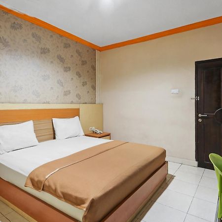 Parepare Collection O 93163 Hotel Grand Kartika מראה חיצוני תמונה