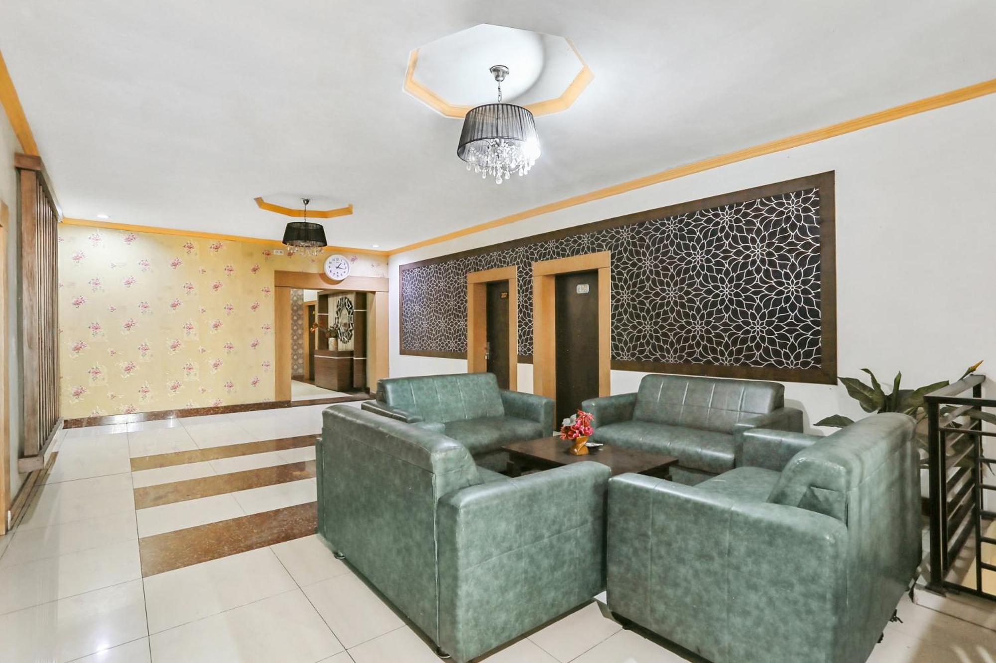 Parepare Collection O 93163 Hotel Grand Kartika מראה חיצוני תמונה