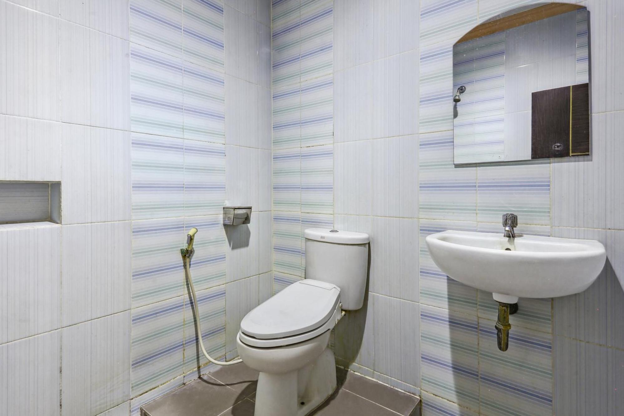 Parepare Collection O 93163 Hotel Grand Kartika מראה חיצוני תמונה