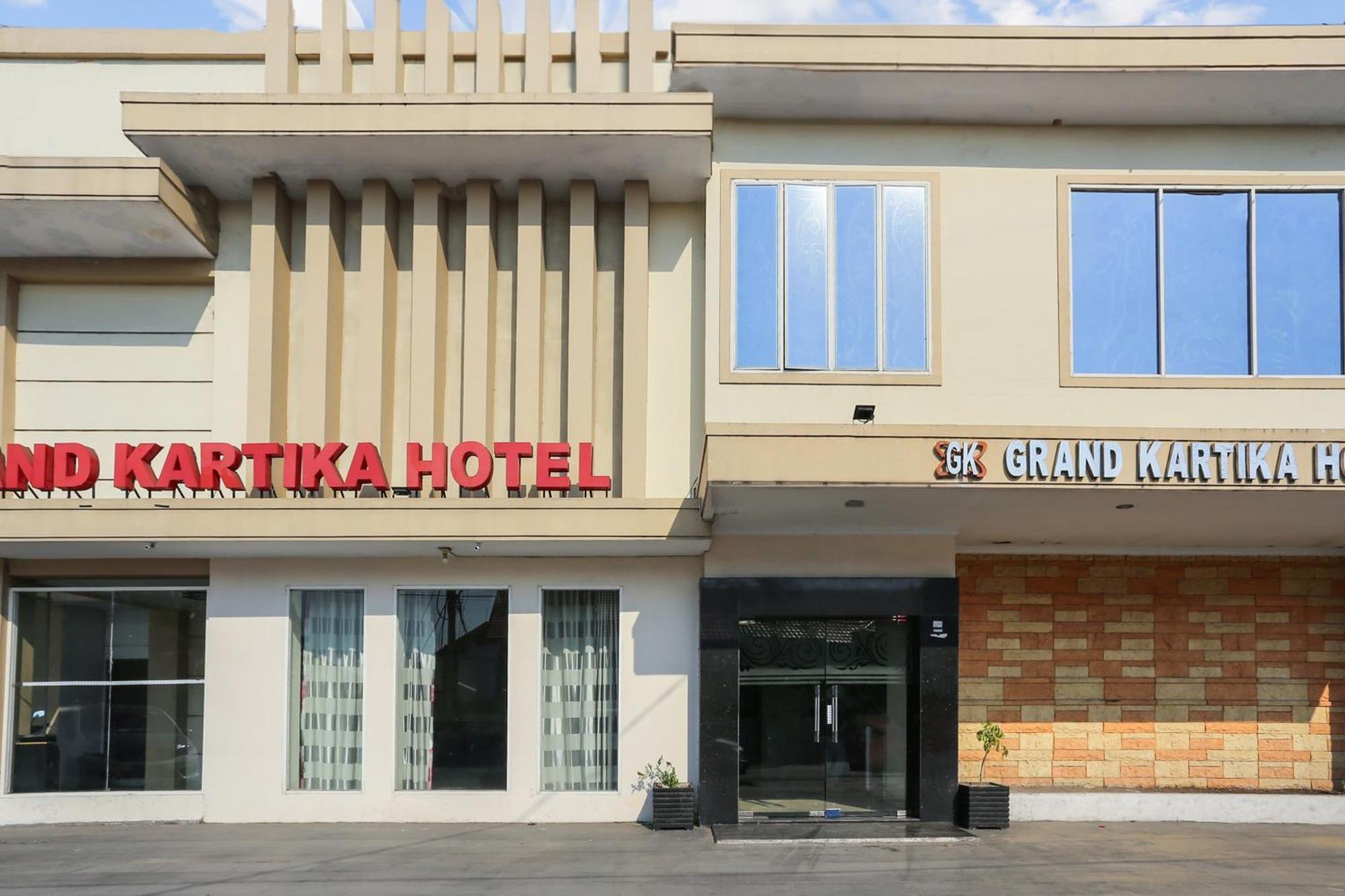 Parepare Collection O 93163 Hotel Grand Kartika מראה חיצוני תמונה