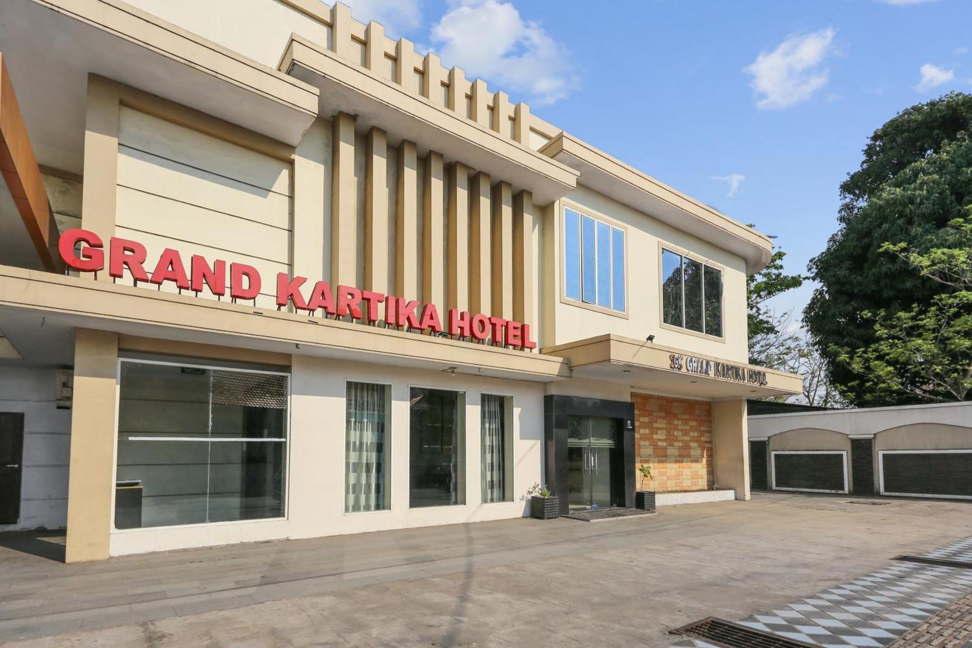 Parepare Collection O 93163 Hotel Grand Kartika מראה חיצוני תמונה